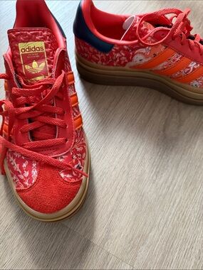 adidas Gazelle Bold Platform Red Paisley Jacquard Sneakers Women's US 8.5